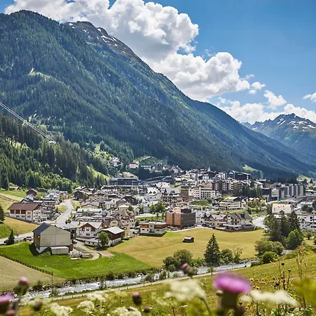 4 By Interhome Ischgl